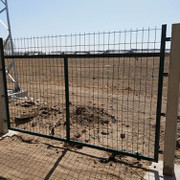 金屬網片防護柵欄 鐵路護欄網  鐵路防護柵欄